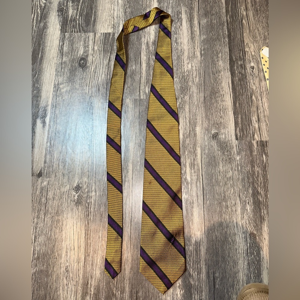 Mark Pendleton Gold & Purple Diagonal Stripe Silk Neck Tie– Classic Preppy Style